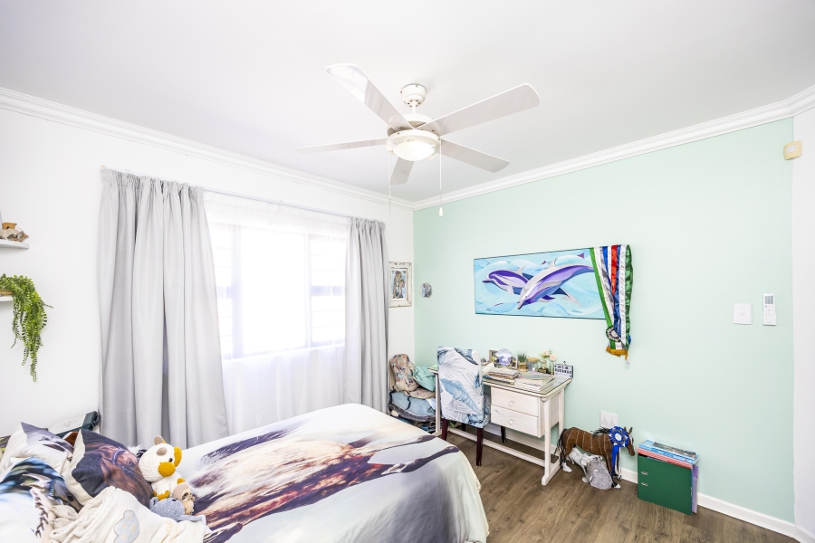 5 Bedroom Property for Sale in Beacon Bay Eastern Cape